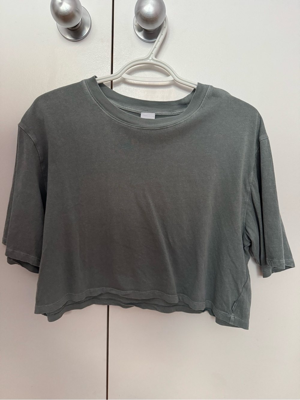 TNA Cropped Crew Tee - Slate Green